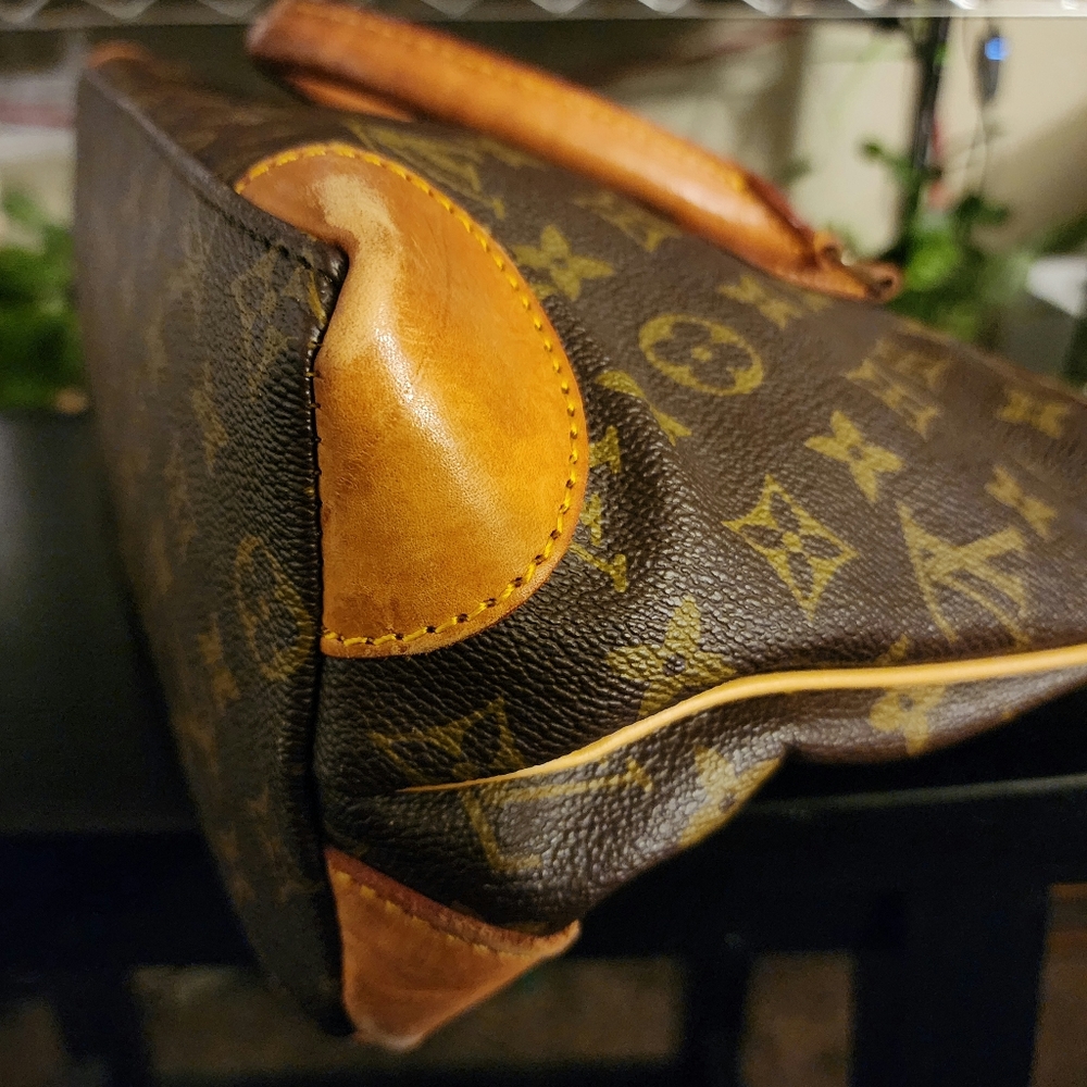 1960's Vintage Louis Vuitton Monogram Leather Handbag - Picture 3 of 16